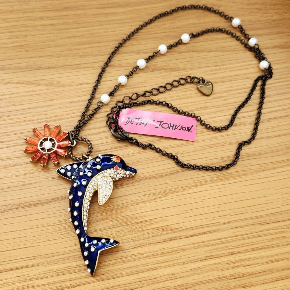 NWT Betsey Johnson Dolphin & Daisy Charms Nautical Long Chain Necklace - Picture 2 of 5